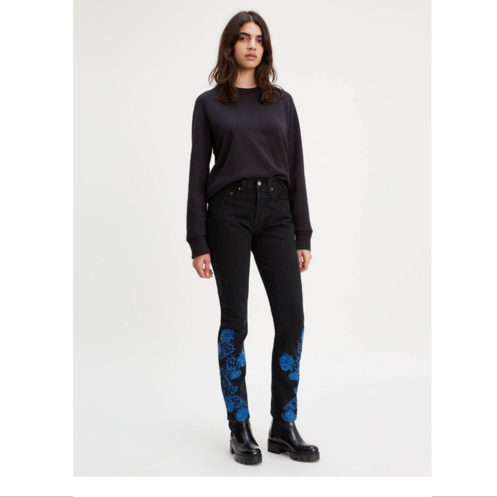 NWT Levi's 501 Skinny Blue Embroidery 💙
